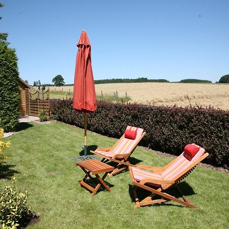 Cozy Holiday Home In Noville With Private Terrace Luzery Екстериор снимка