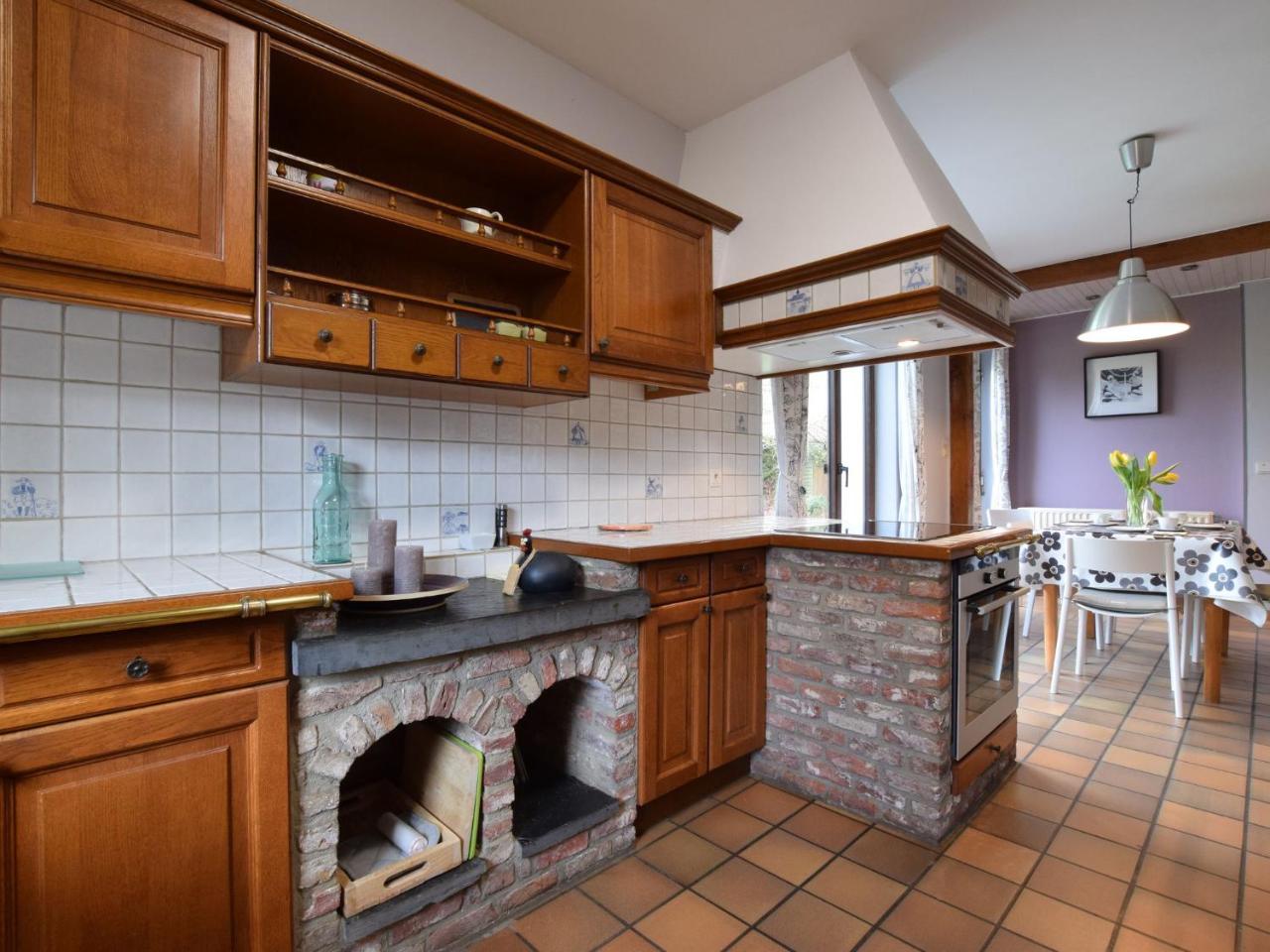 Cozy Holiday Home In Noville With Private Terrace Luzery Екстериор снимка